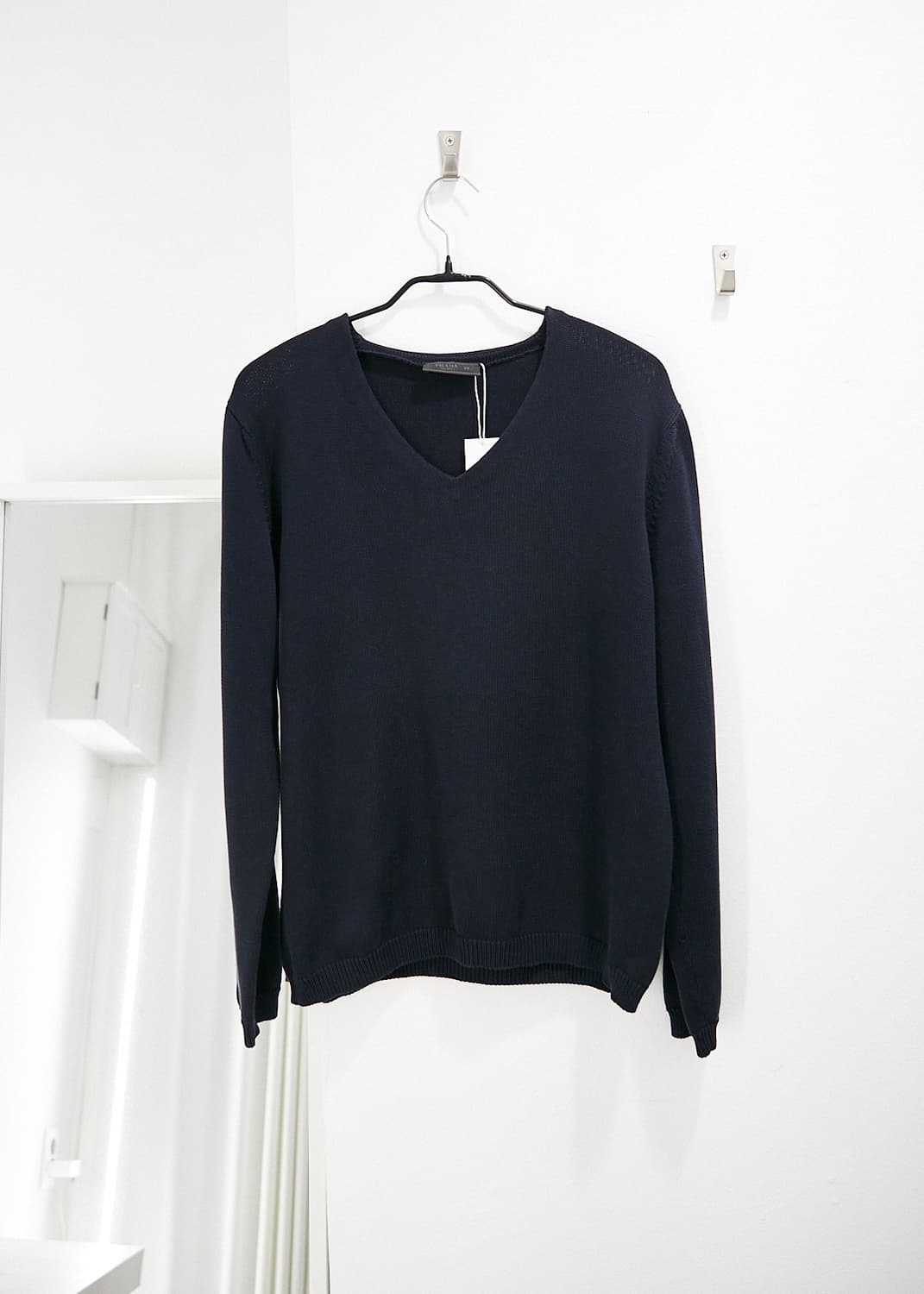 V-neck Sweater 상품이미지1