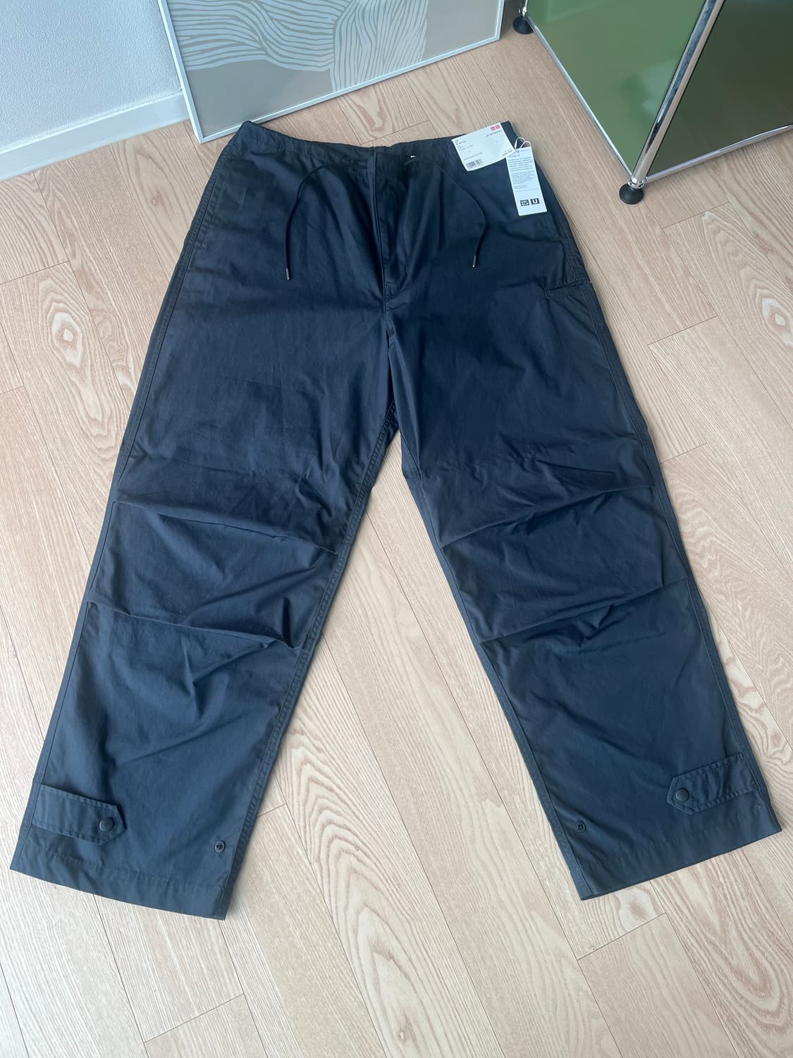 새상품))유니클로 UNIQLO U 파라슈트 팬츠 L84-92cm)사이즈 상품이미지1