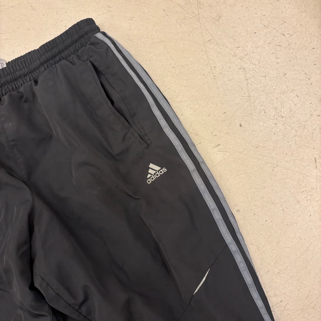 아디다스 삼선 스몰로고 트레이닝 팬츠 상품이미지2