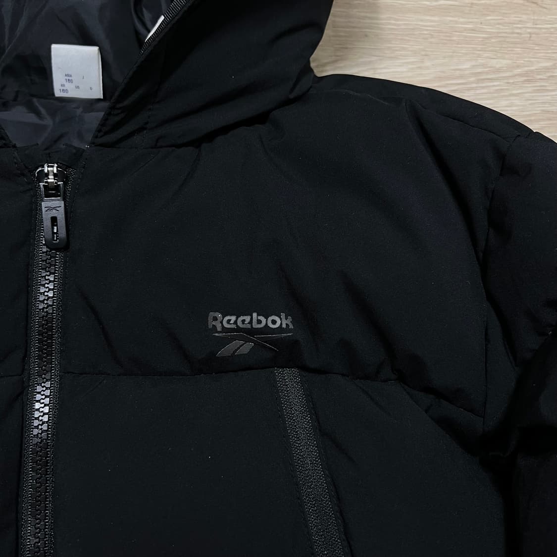 리복 키즈 덕다운 후드 미디엄 패딩 점퍼 [블랙] 160 상품이미지4