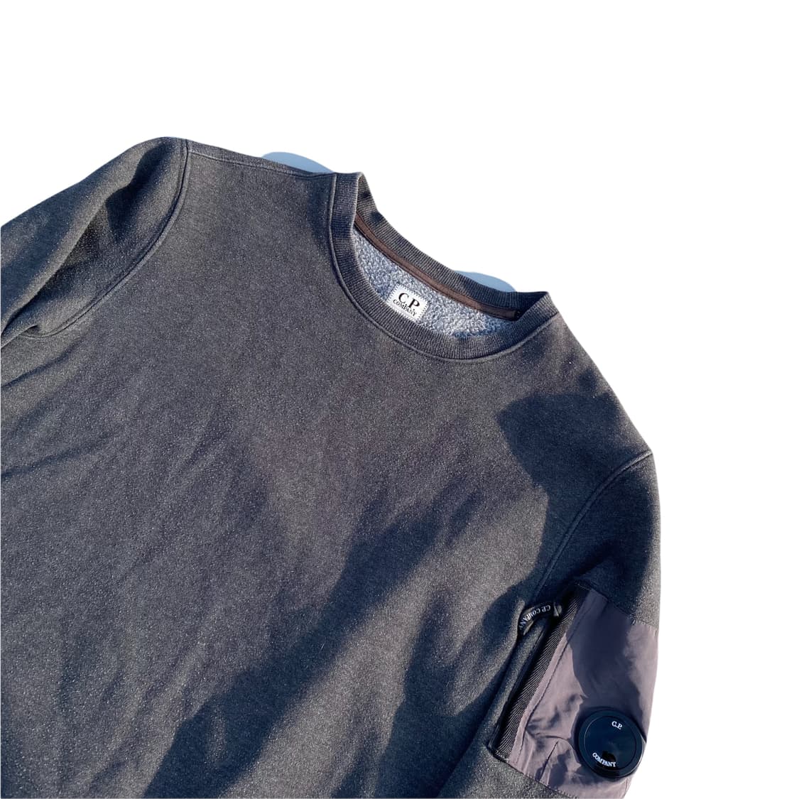 cp컴퍼니 렌즈 맨투맨 상품이미지3