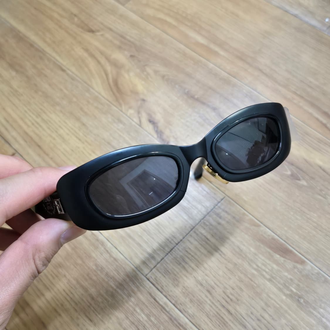 FENDI 펜디 선글라스 새상품 블랙 상품이미지4
