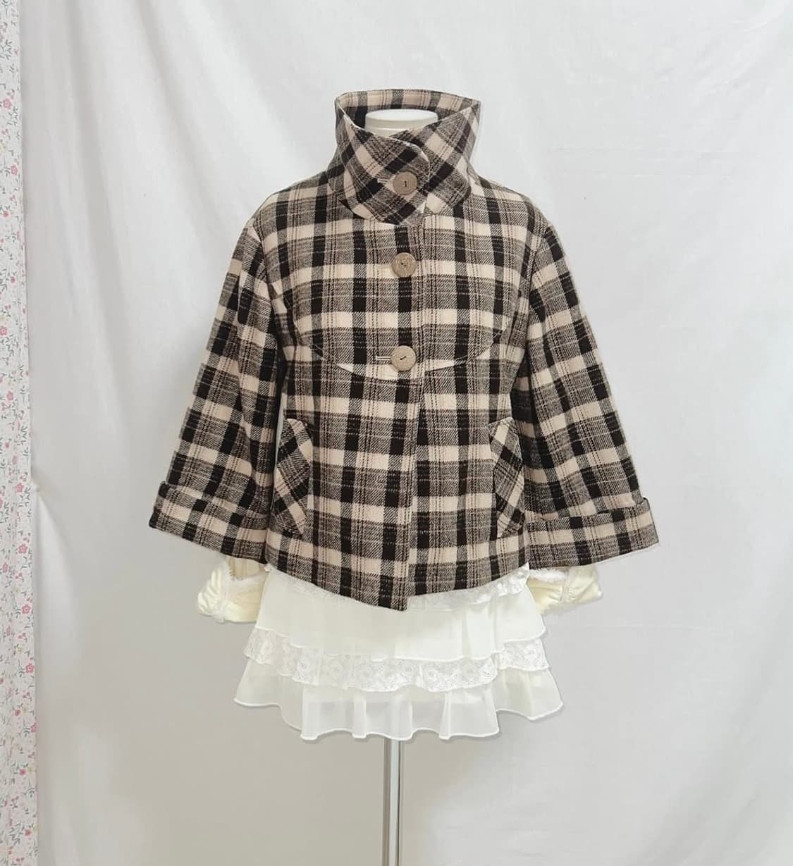 klein plus 브라운 체크 케이프 핏 자켓 상품이미지2