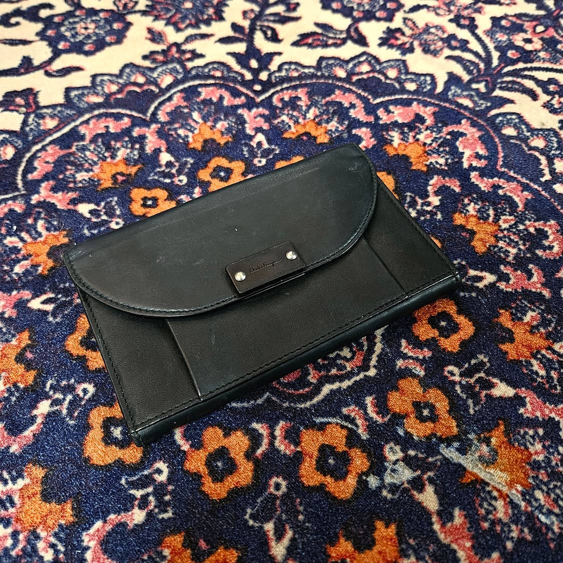 살바토레 페라가모 빈티지 가죽 지갑 16 x 10 size 상품이미지1