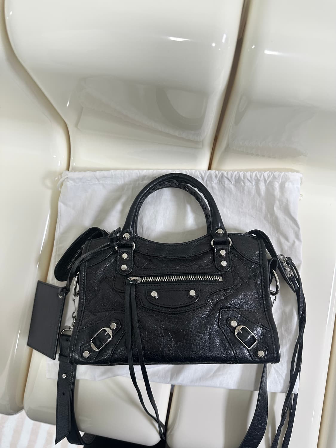 [SA 정품] 발렌시아가 시티 모터백 미니 블랙 상품이미지6