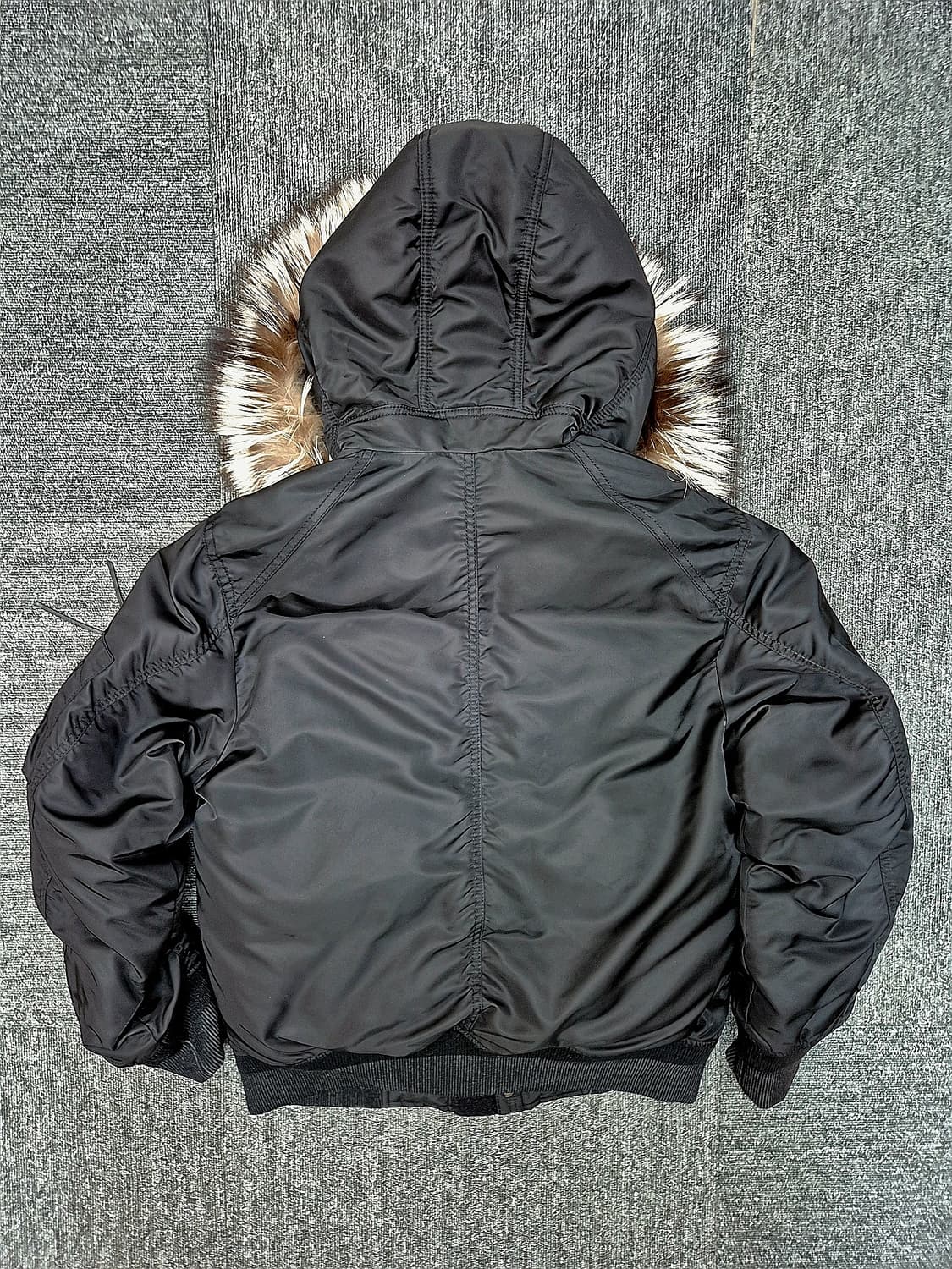 [M]<솔리드옴므>블랙 폭스퍼 점퍼 상품이미지4