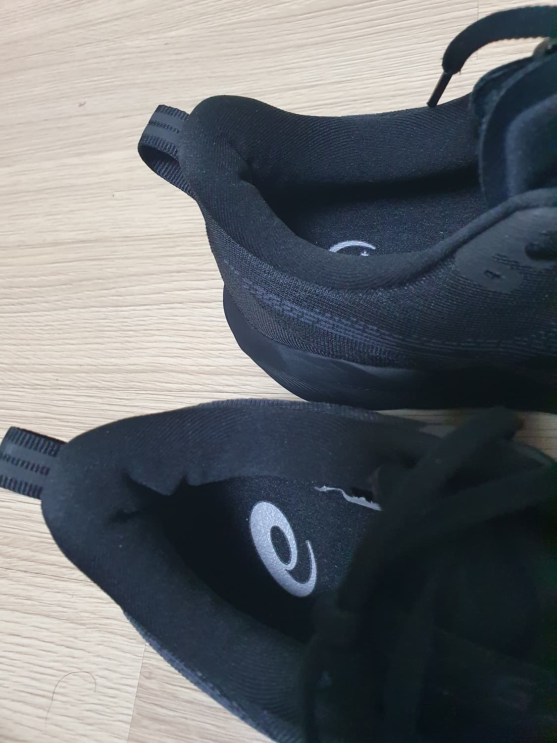 아식스 노바블라스트 5 와이드 러닝화 285 상품이미지8