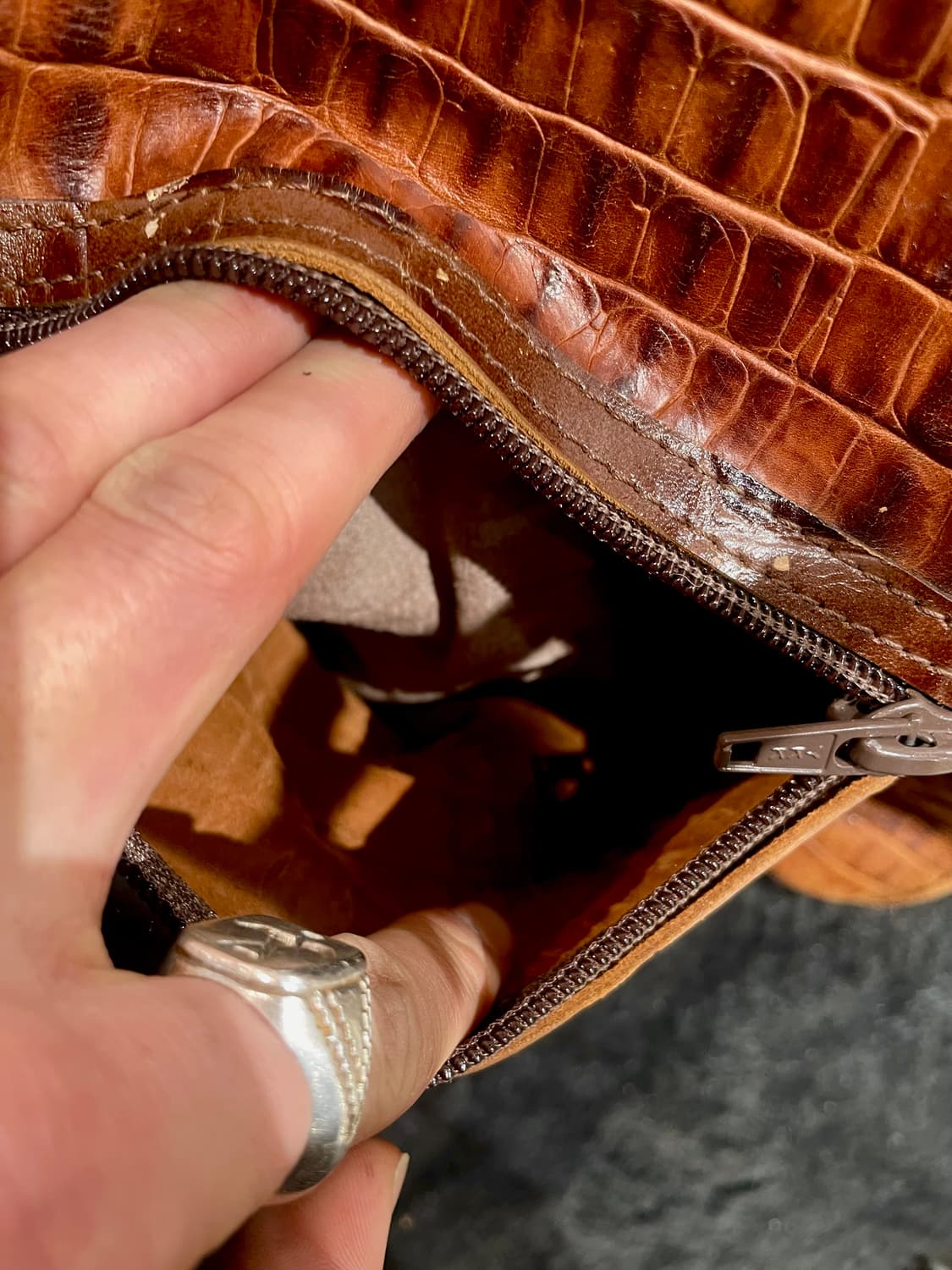 웨스턴 빈티지 크로커 패턴 레더 토트백 상품이미지3