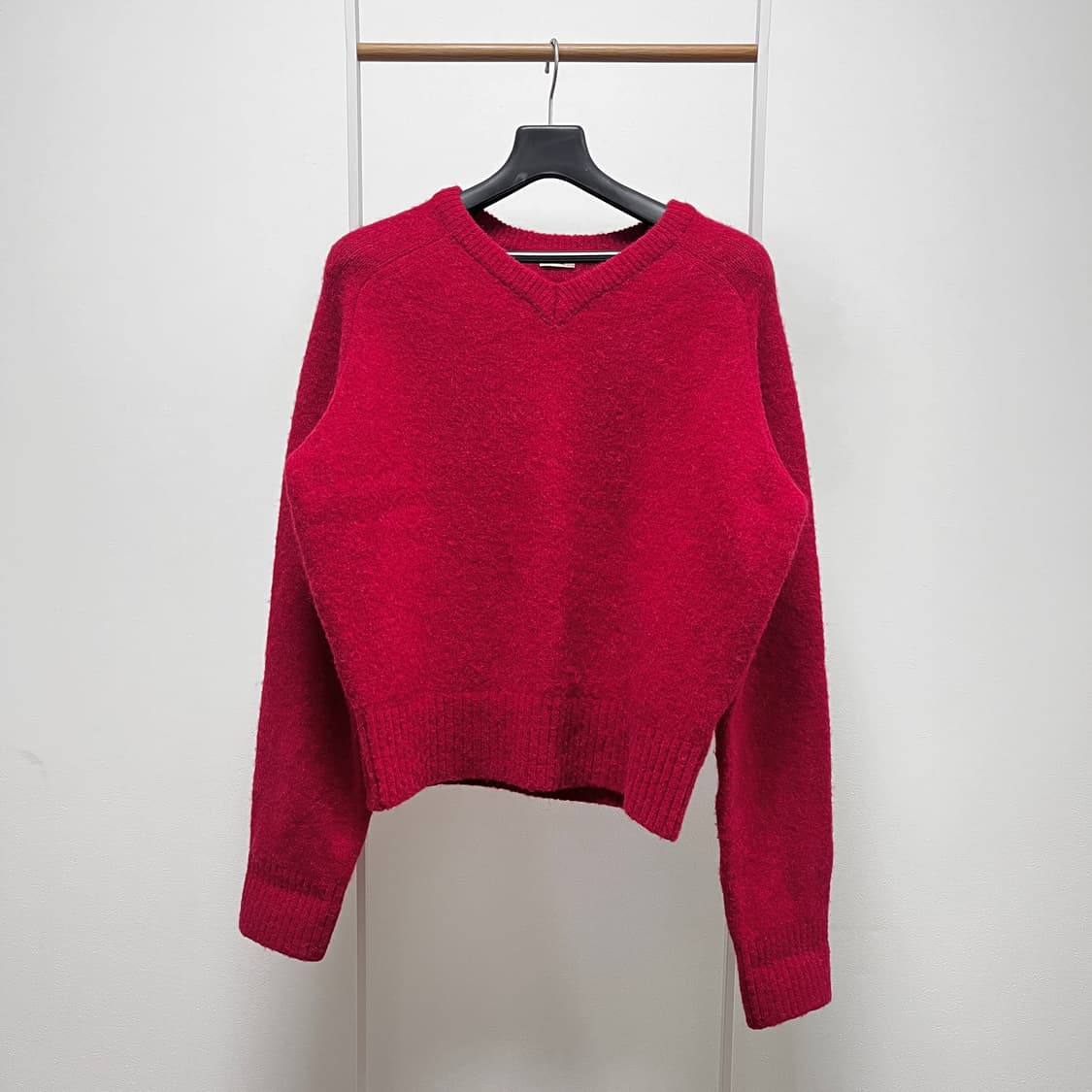 STUDIOTABLE 브이넥 니트 상품이미지1