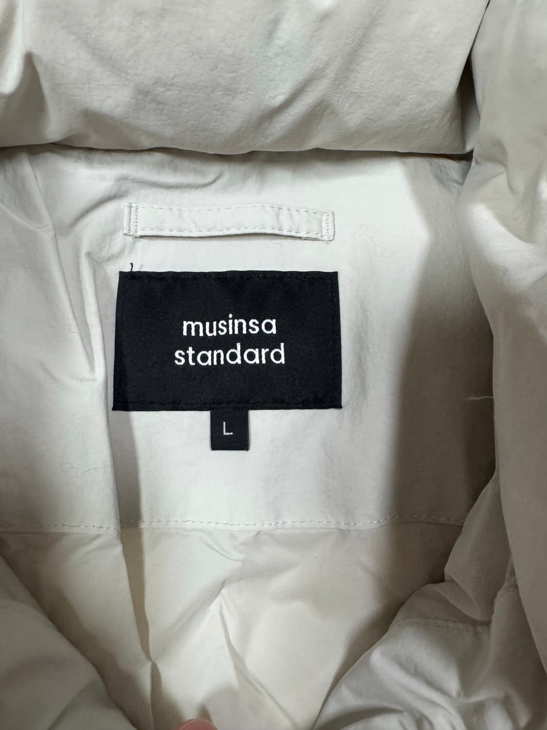 무신사스탠다드 아이보리 스퀘어퀼팅 덕다운 L 95 상품이미지4