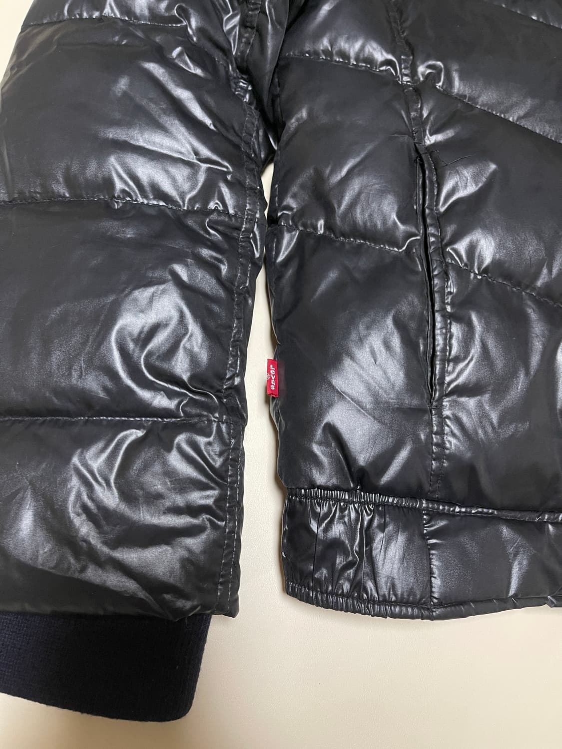 리바이스 00‘s 유광 덕다운 바이커 경량 패딩 점퍼 상품이미지4