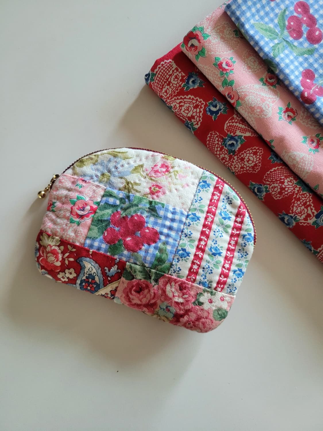 레드체리퀼트파우치/퀼트지갑/핸드메이드/퀼트소품/크리스마스선물 상품이미지1