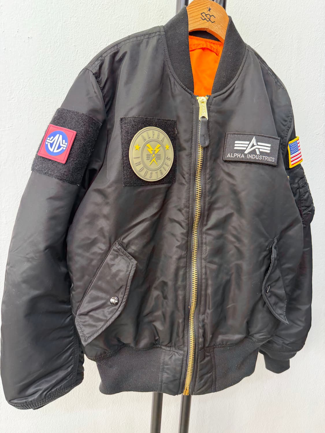 정품) 알파인더스트리 MA-1 블랙 패치 봄버 자켓 S 상품이미지2
