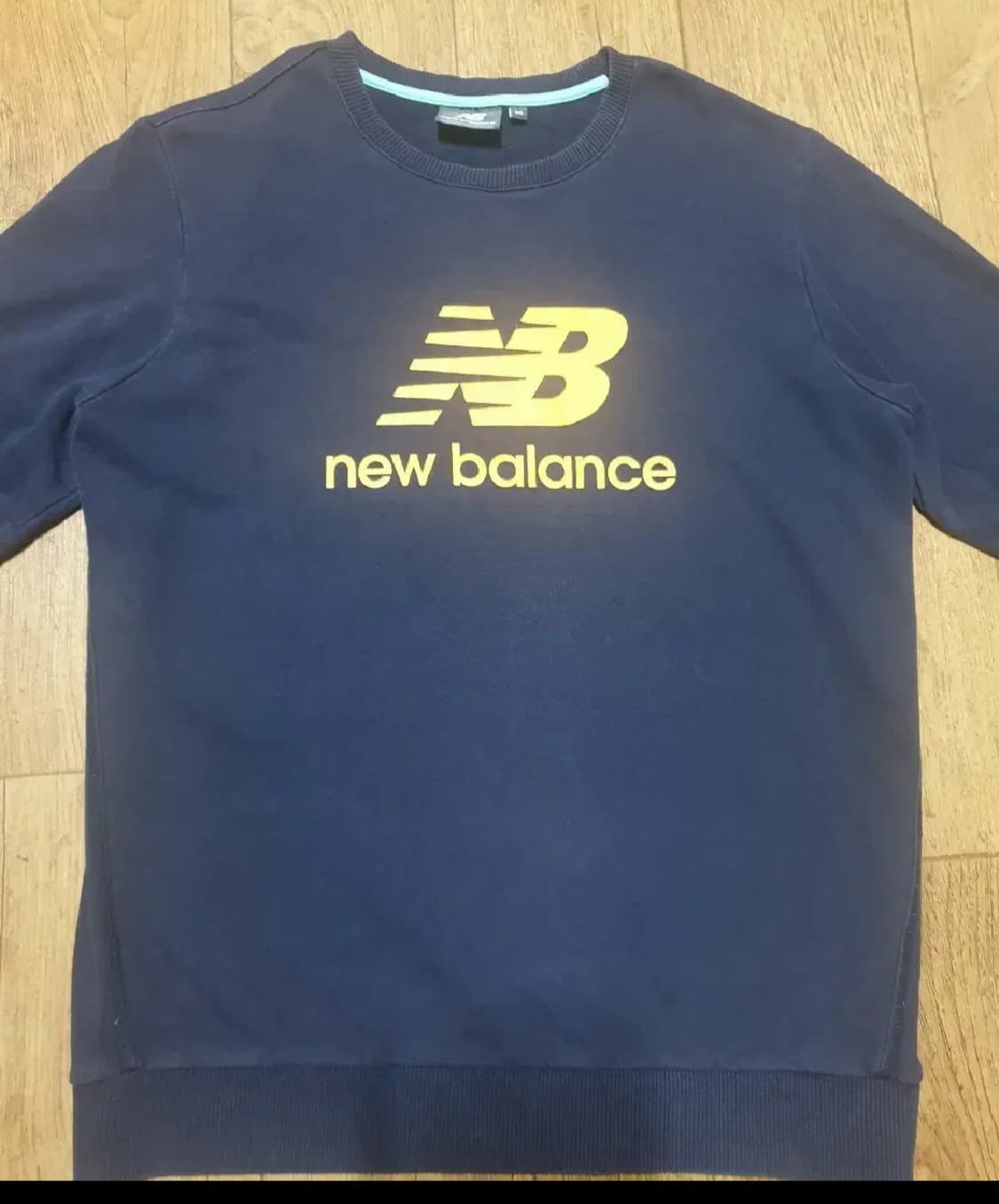 뉴발란스 라운드티 95 사이즈입니다 상품이미지1