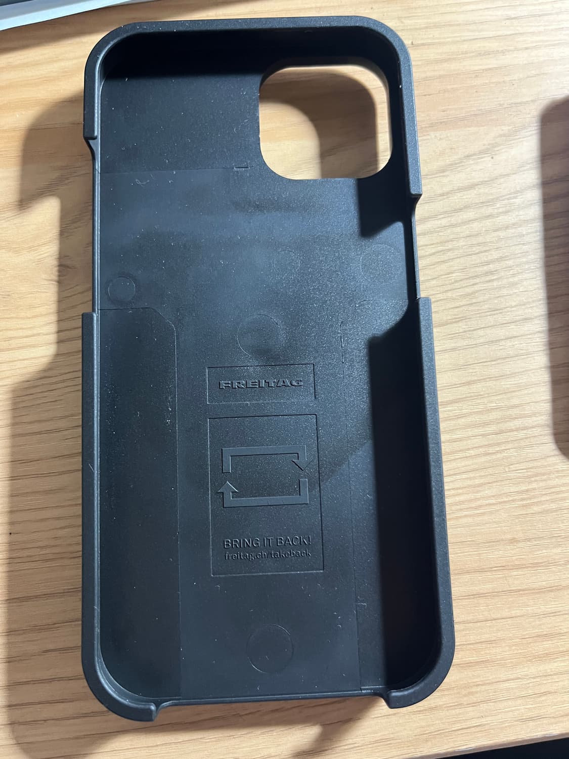 프라이탁 아이폰13 케이스(카드지갑포함) 상품이미지3