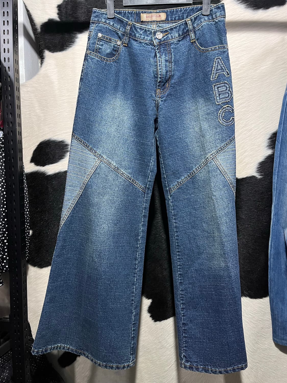 리우지준 ABC 자수 부츠컷 팬츠 상품이미지3