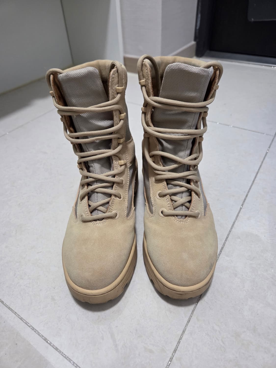 이지 시즌4 컴뱃부츠 샌드 상품이미지1