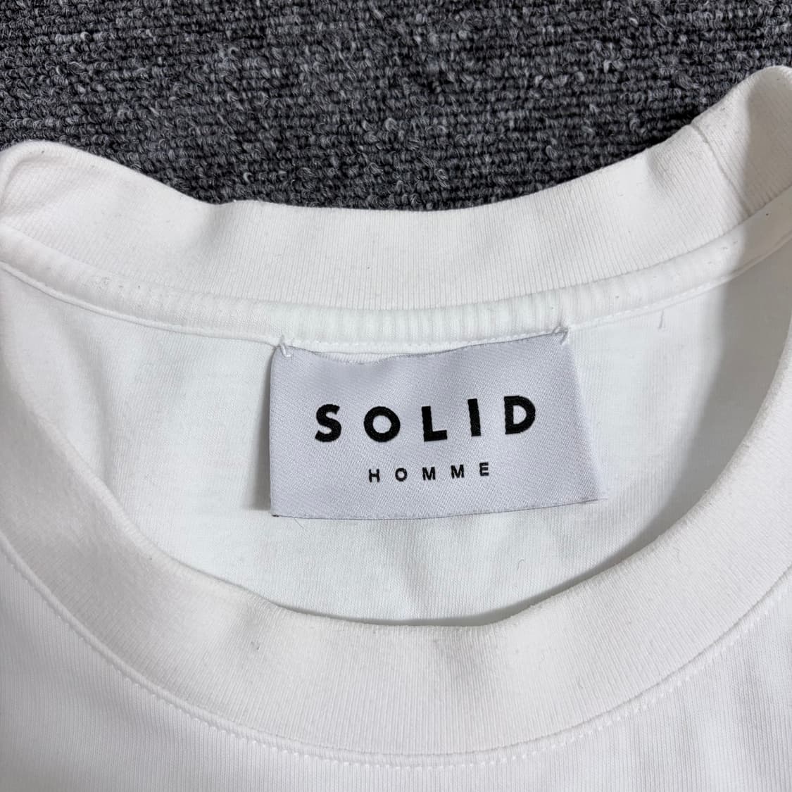 솔리드옴므 화이트 포켓 반팔티 상품이미지4