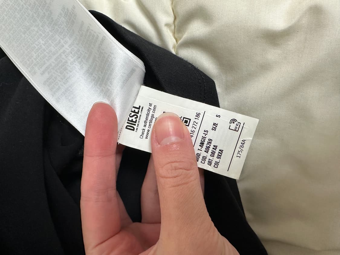 디젤 피카부(컷아웃로고)긴팔 상품이미지3