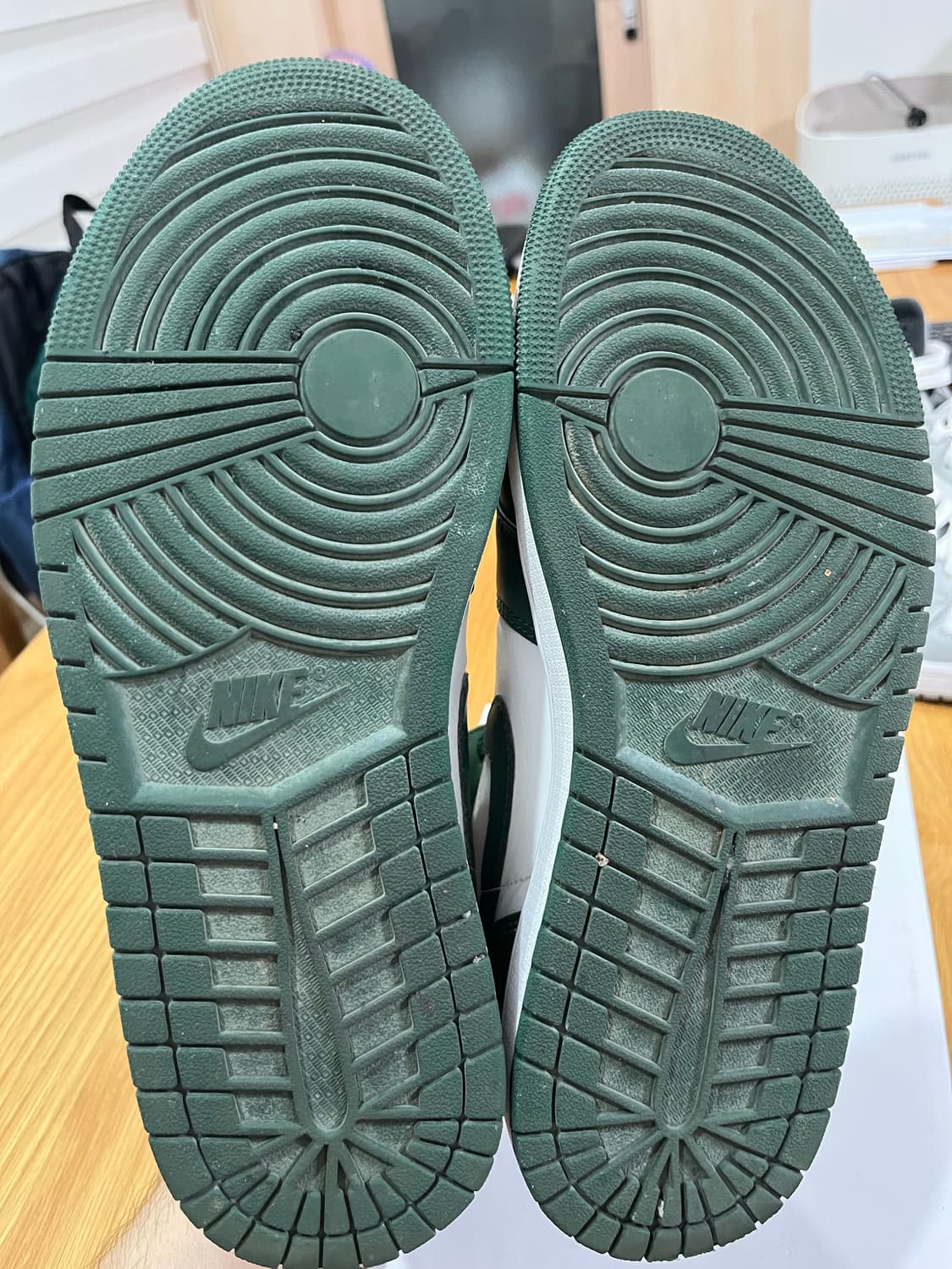 나이키 에어 조던 1 미드 그린/옐로우 Size 285 상품이미지5