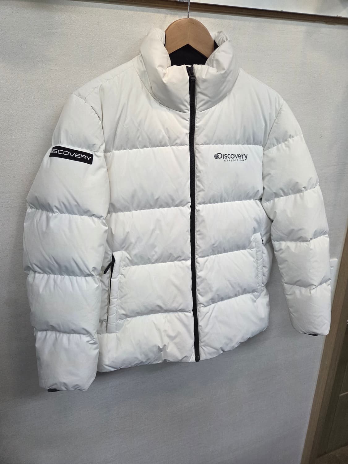 디스커버리 빅로고 찰튼 덕다운 숏패딩 95 상품이미지6