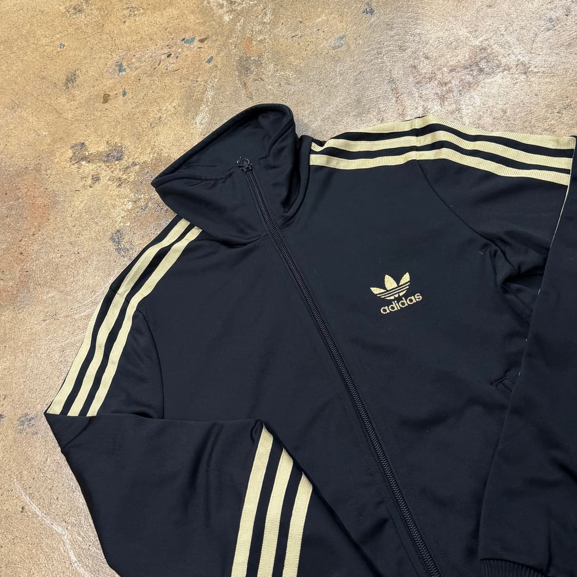 [정품/85] 아디다스 블랙 골드 삼선 트랙탑 골검 져지 b17 상품이미지1
