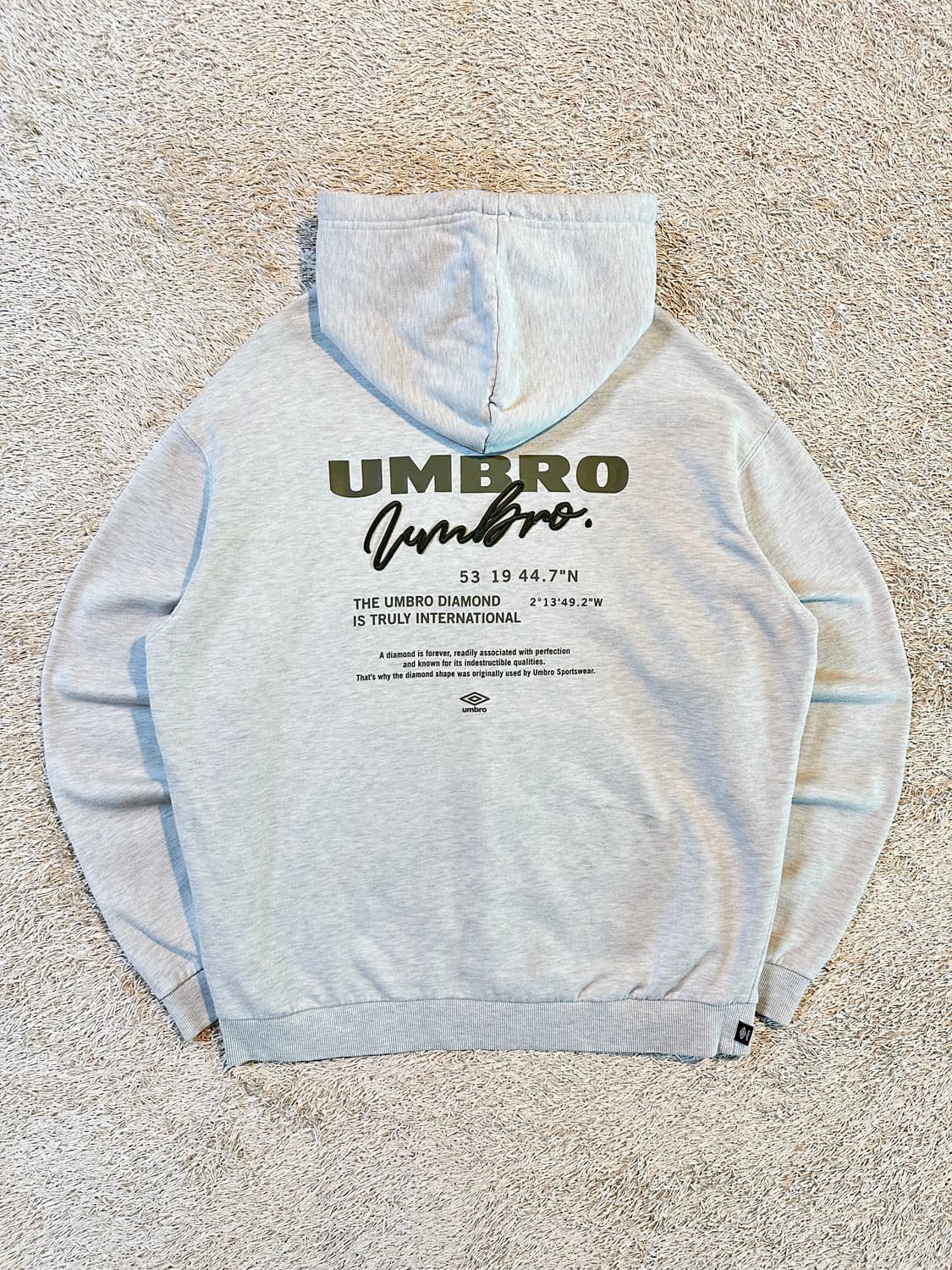 엄브로 UMBRO 레터링 후드티 화이트멜란지 상품이미지1