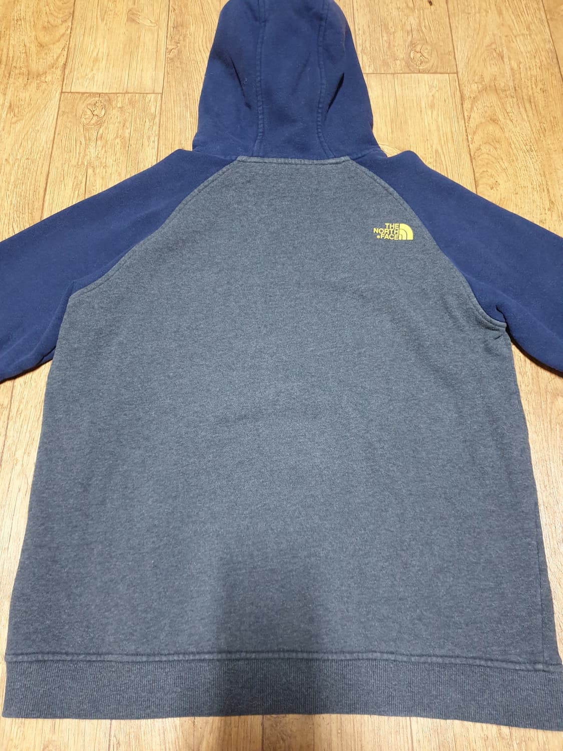 1063 노스페이스 후드티 105 사이즈입니다 상품이미지5