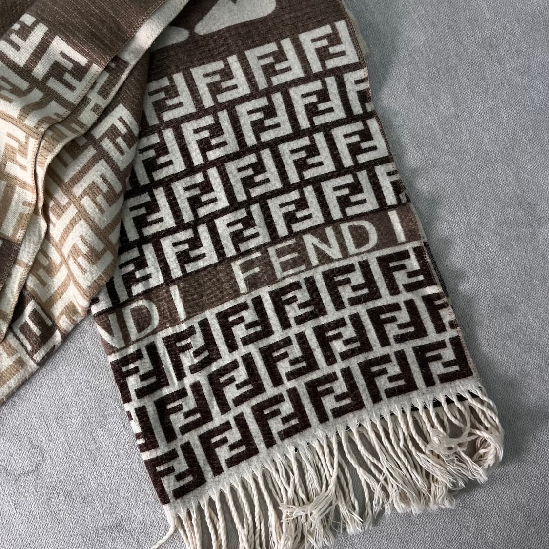 펜디 캐시미어 실크 주카패턴 머플러  상품이미지3