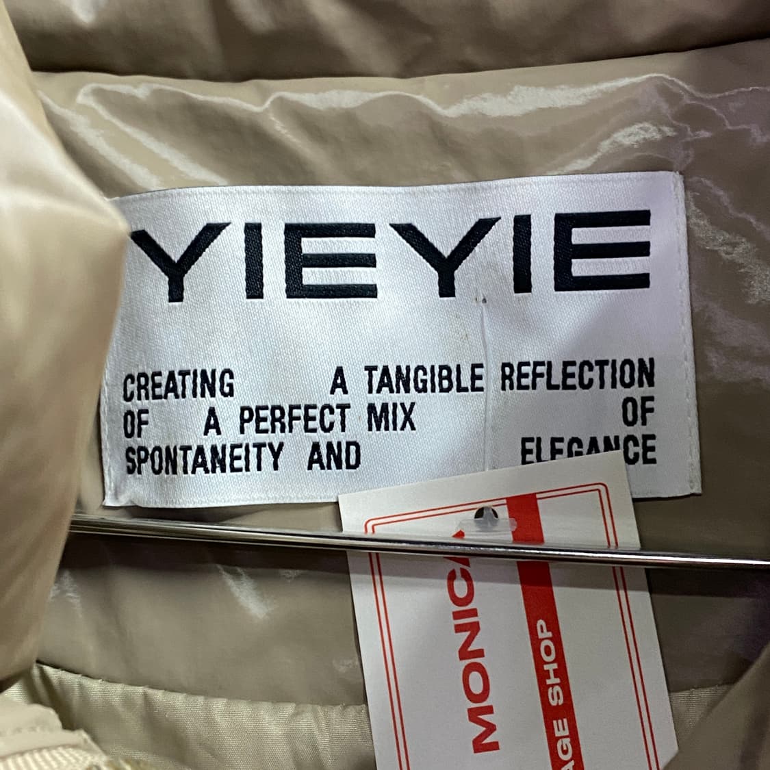 Yie Yie 배색 레더 다운 숏 패딩 B3108  상품이미지4