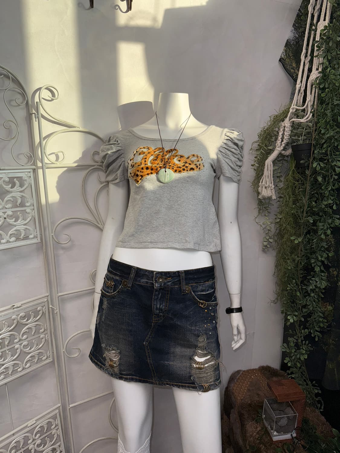 Gray leopard lettering puff 오프숄더 반팔티 상품이미지5