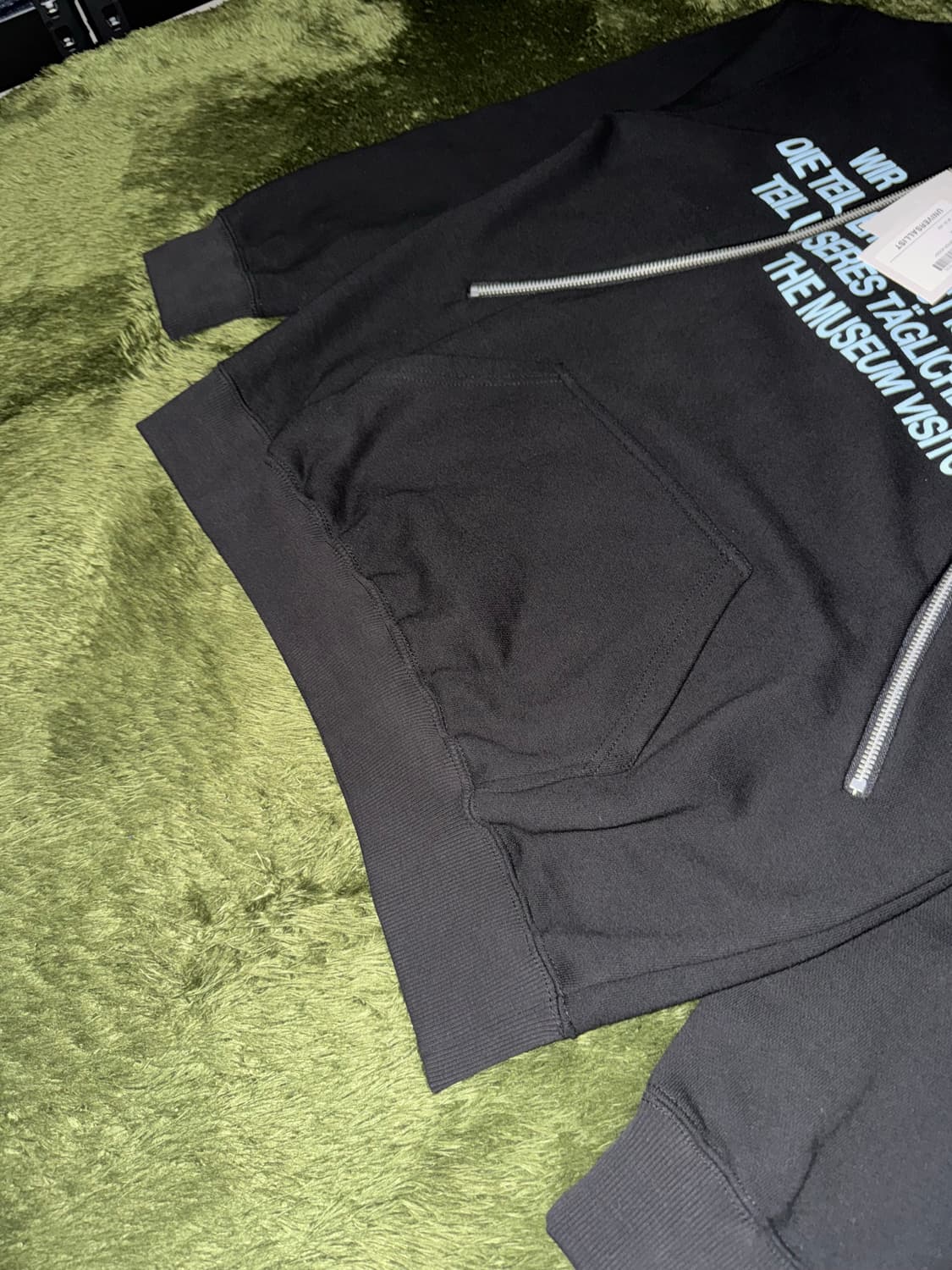 [L] 더뮤지엄비지터 컷아웃 지퍼 후디 후드티 블랙 상품이미지5