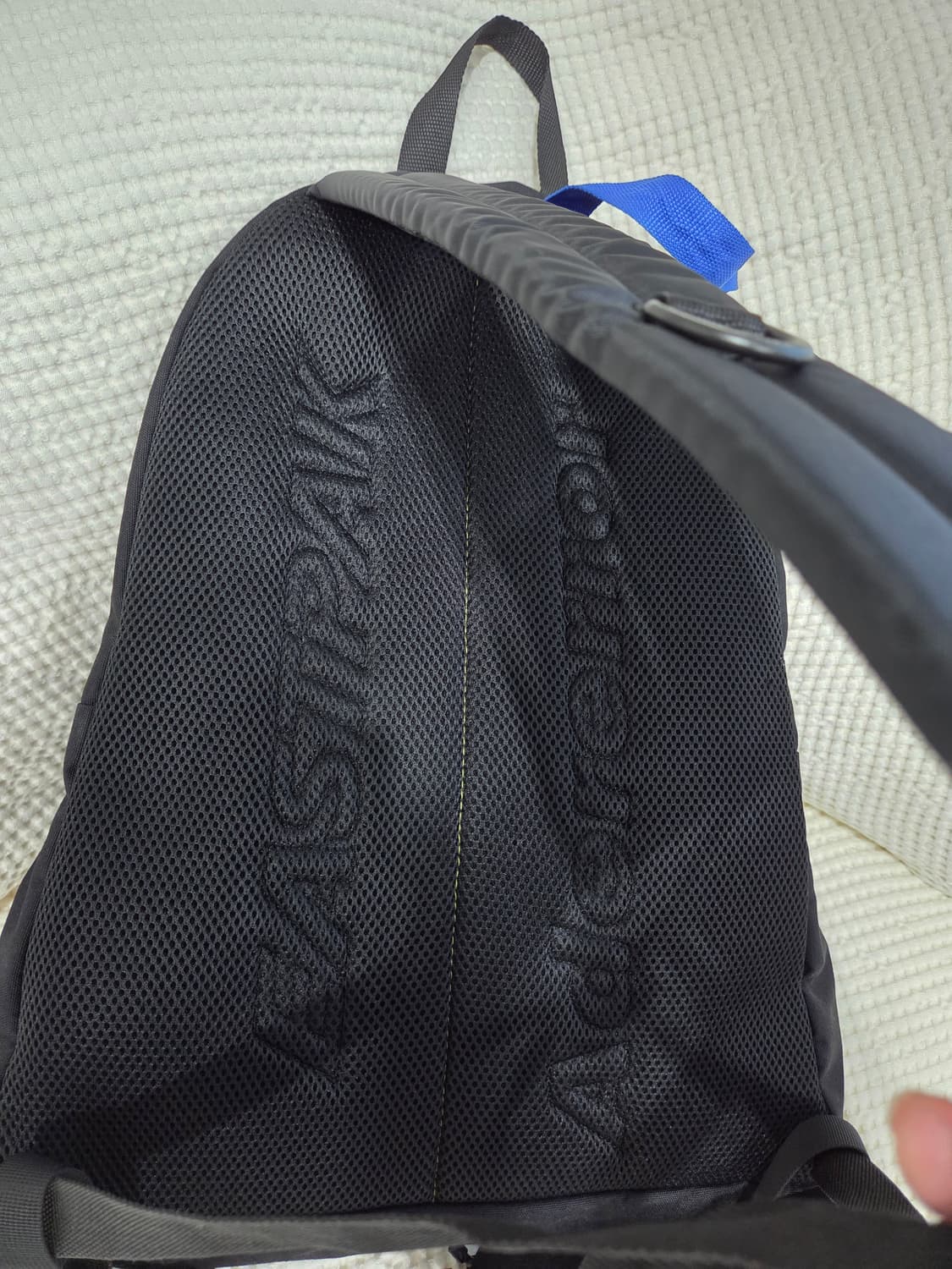 아더에러 x 이스트팩 패디드 백팩 블랙 상품이미지5