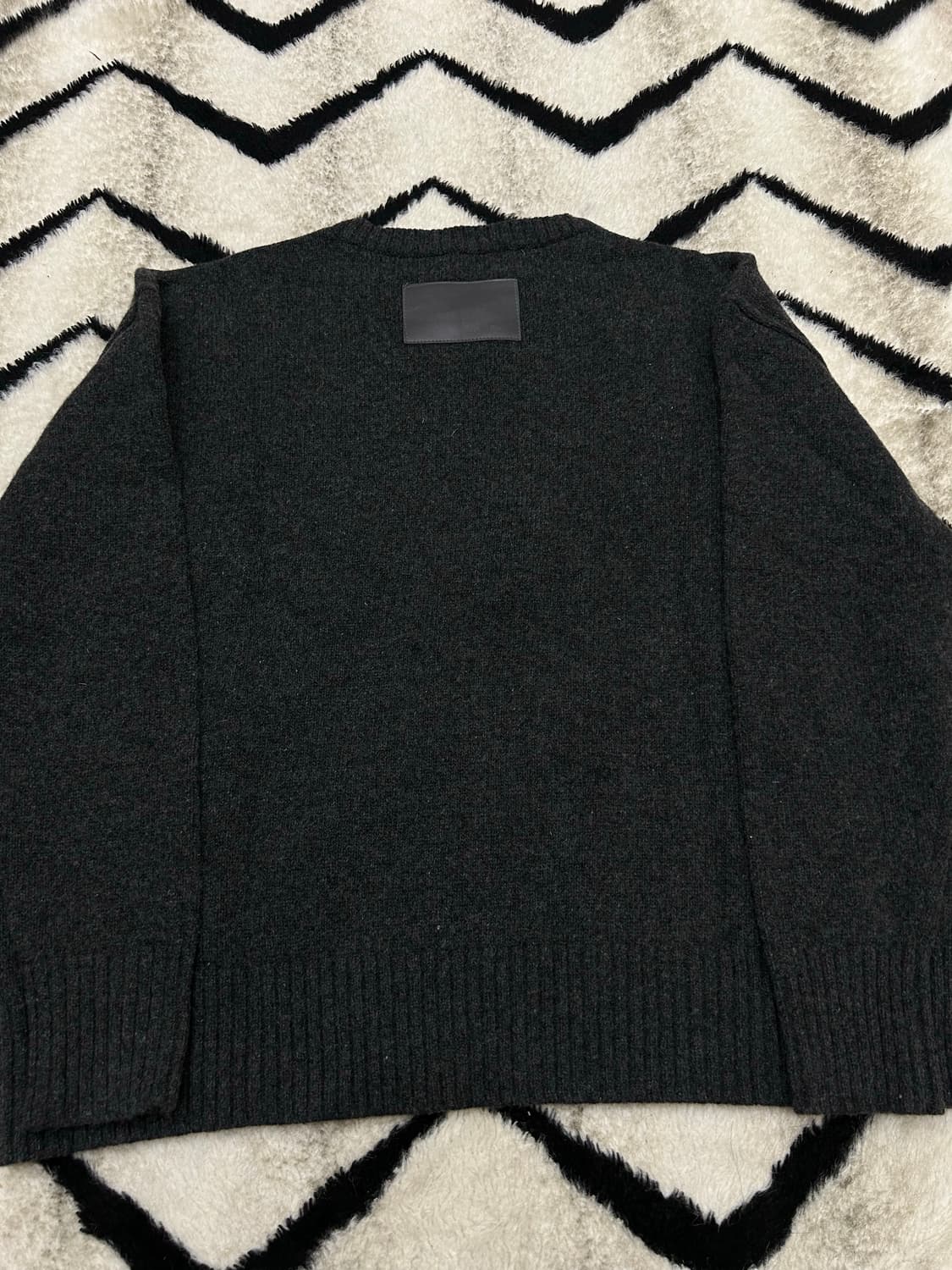 [Free]마뗑킴 라운드 오버핏 니트/그레이 상품이미지4