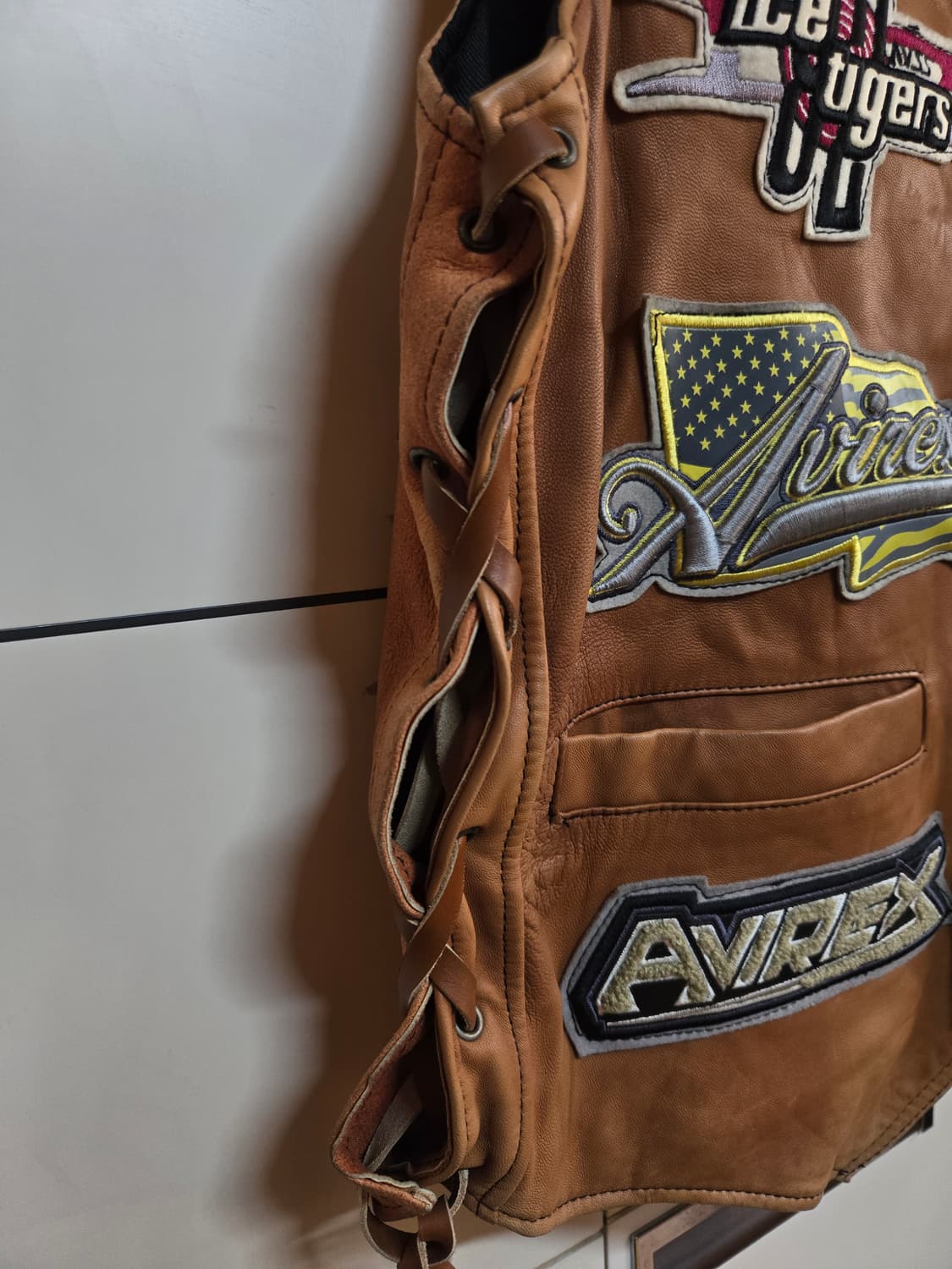 빈티지 느낌의 양가죽 패치 레더 베스트 상품이미지4