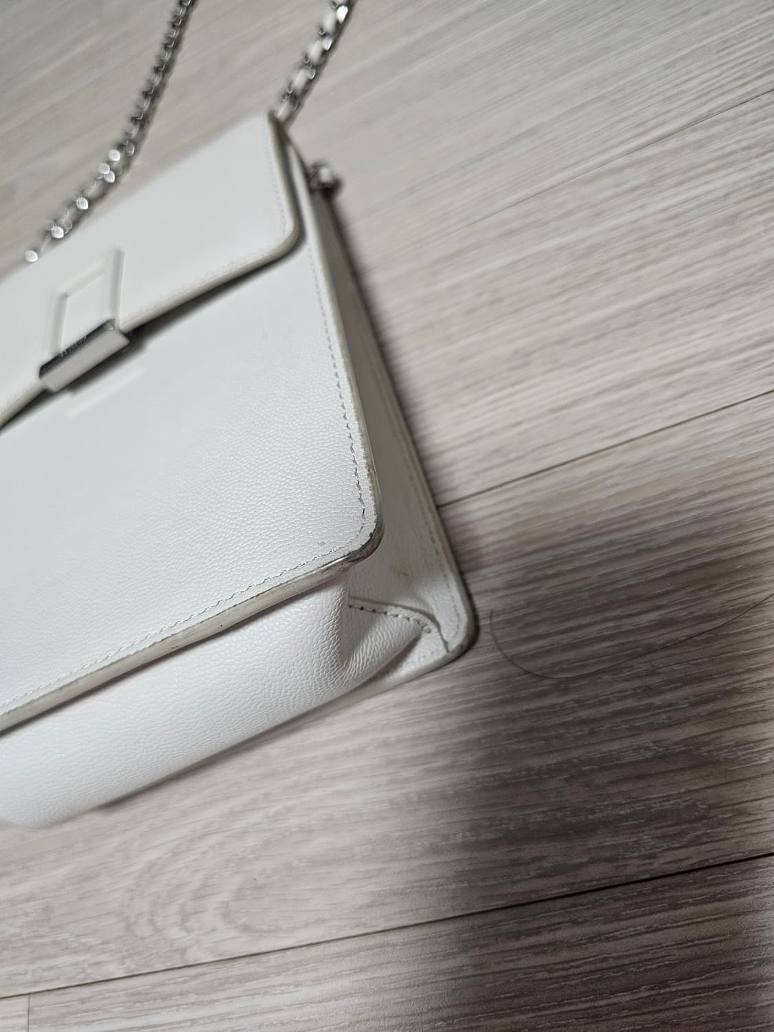 쿠론 화이트 체인 숄더백 상품이미지3