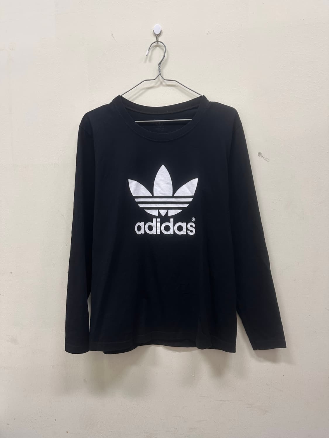아디다스 빅로고 롱슬리브 상품이미지1