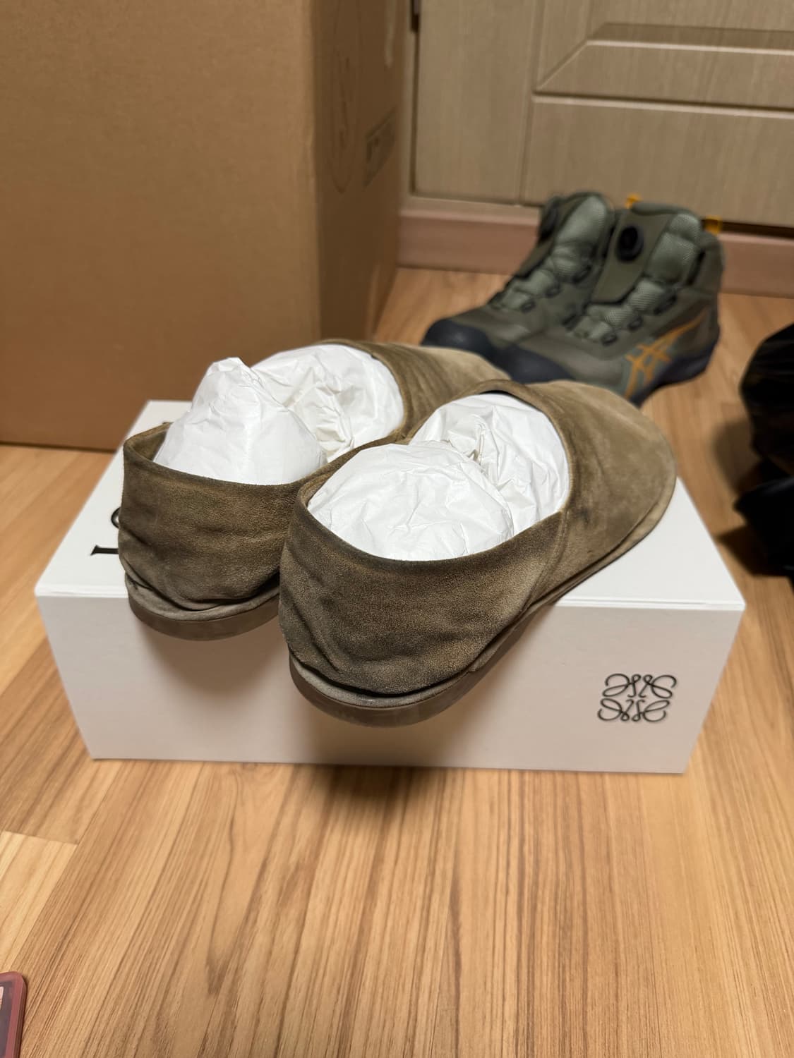 로에베 폴리오 스니커즈 뮬 44 상품이미지3