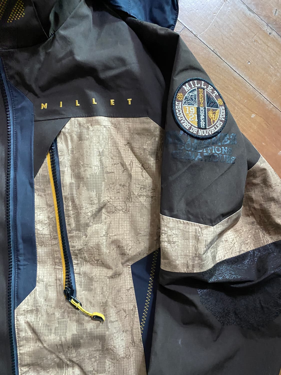 밀레 남성 고어텍스 바람막이 100 상품이미지3