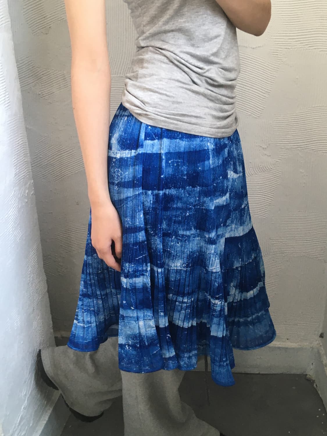 Pleats Please 플리츠플리즈 블루 플리츠 미디 스커트 상품이미지1