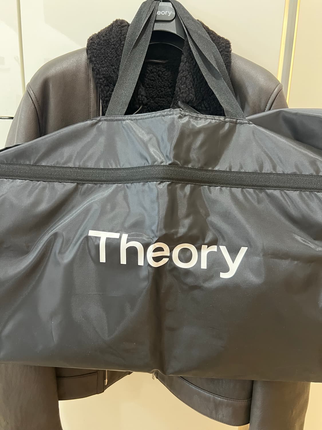 띠어리 양가죽 무스탕 L  상품이미지4