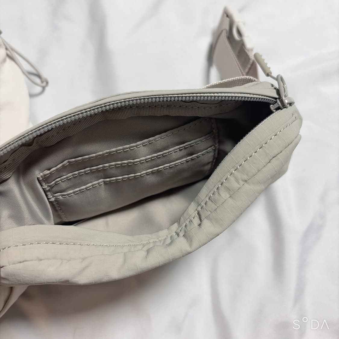 룰루레몬 파우치 탈부착 미니 백팩 상품이미지8