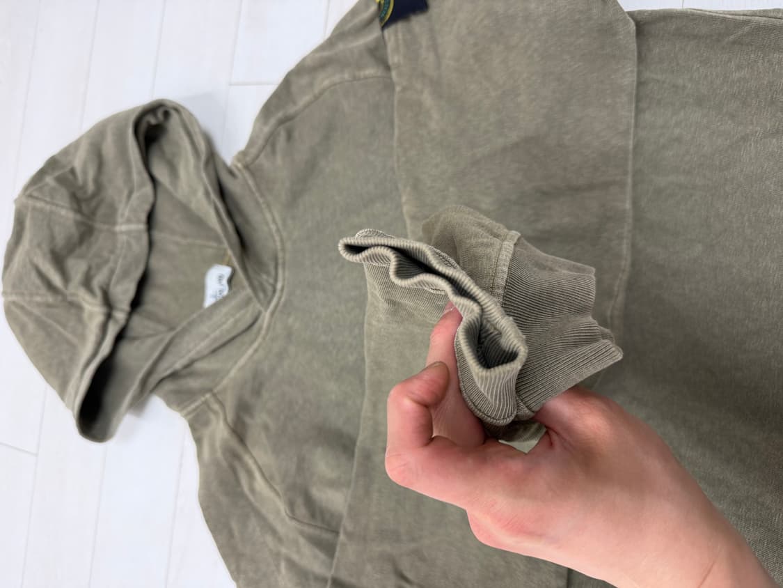 스톤아일랜드 후드티 L 사이즈  사진찍고 절대 안입습니다  상태 8.0/ 상품이미지3