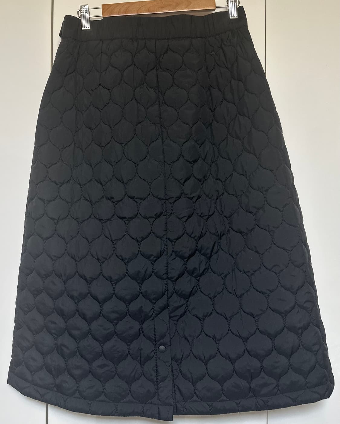 네파 퀼팅 패딩스커트 블랙 상품이미지4