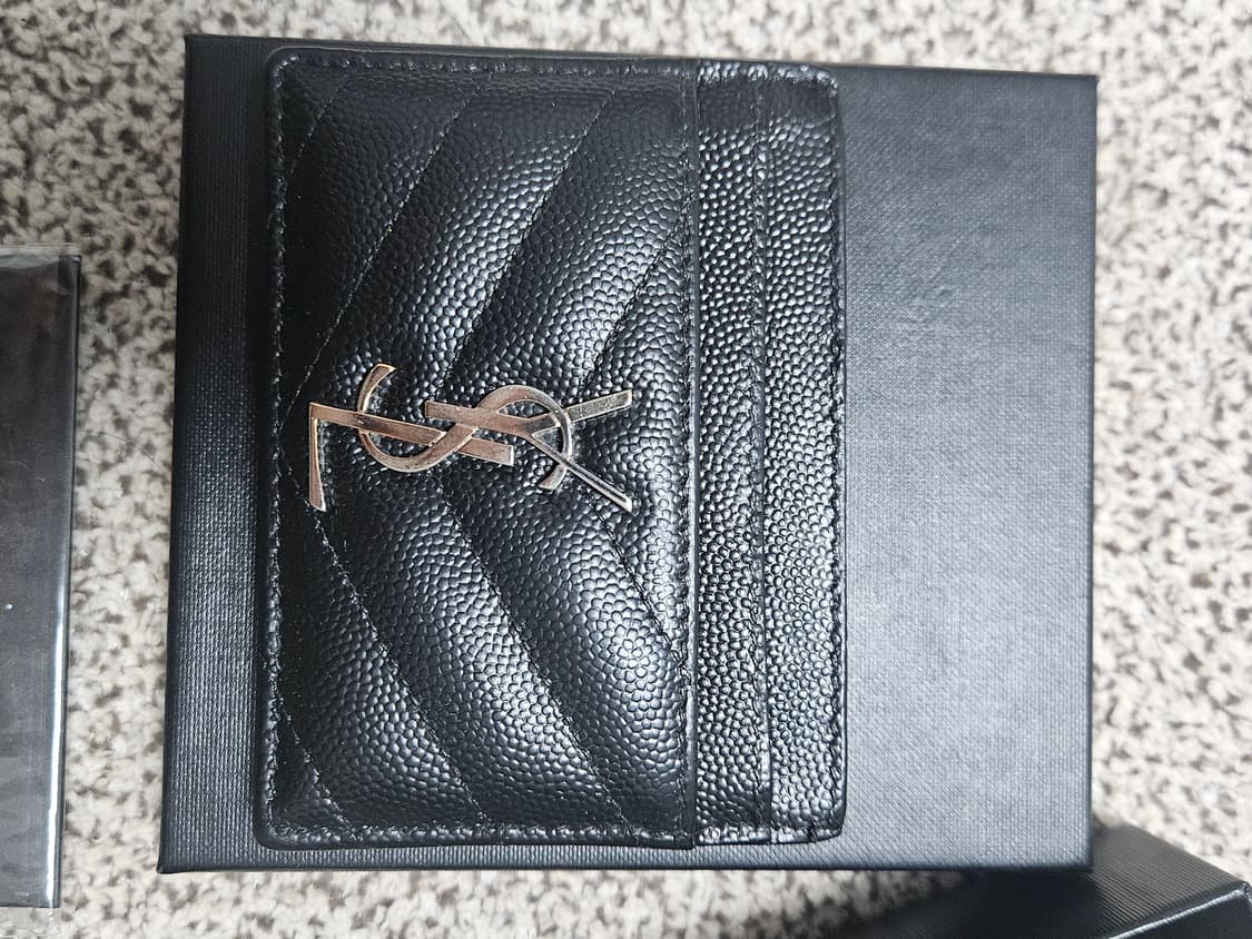 생로랑 모노그램 마틀라세 카드 케이스 (은장) 상품이미지3