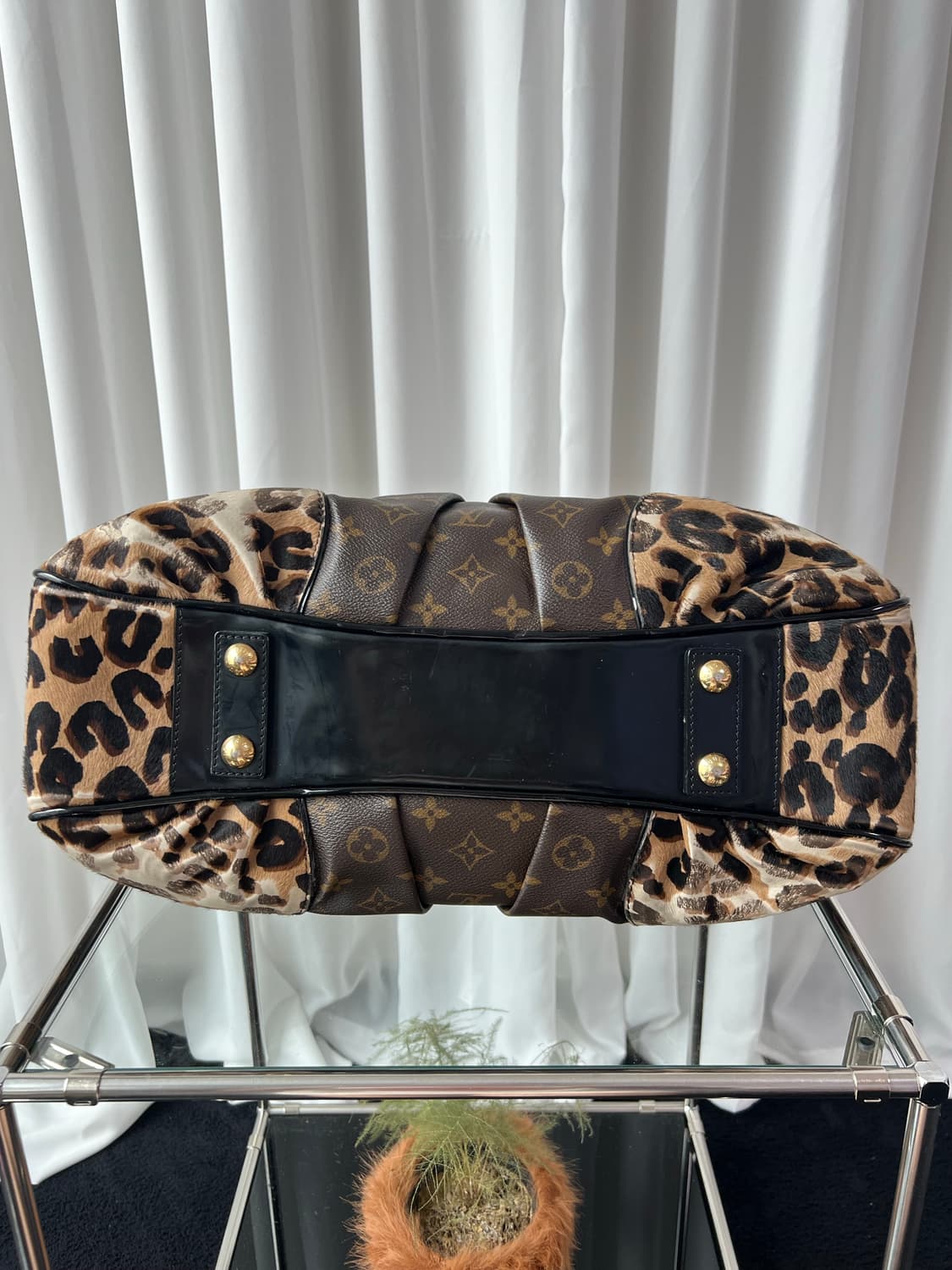 루이비통 SS06 리미티드 에디션 레오파드 폴리 포니 헤어 숄더백 상품이미지7