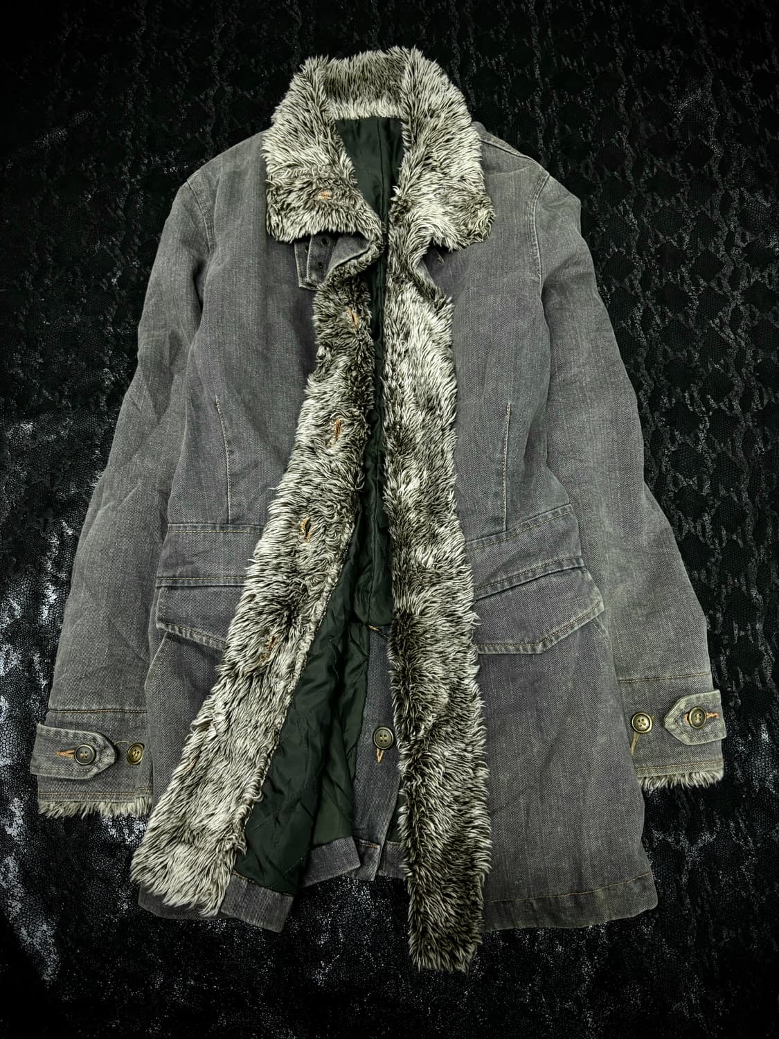 “Vintage” V-Kei Fur Trimming Grey Neckbu 상품이미지1