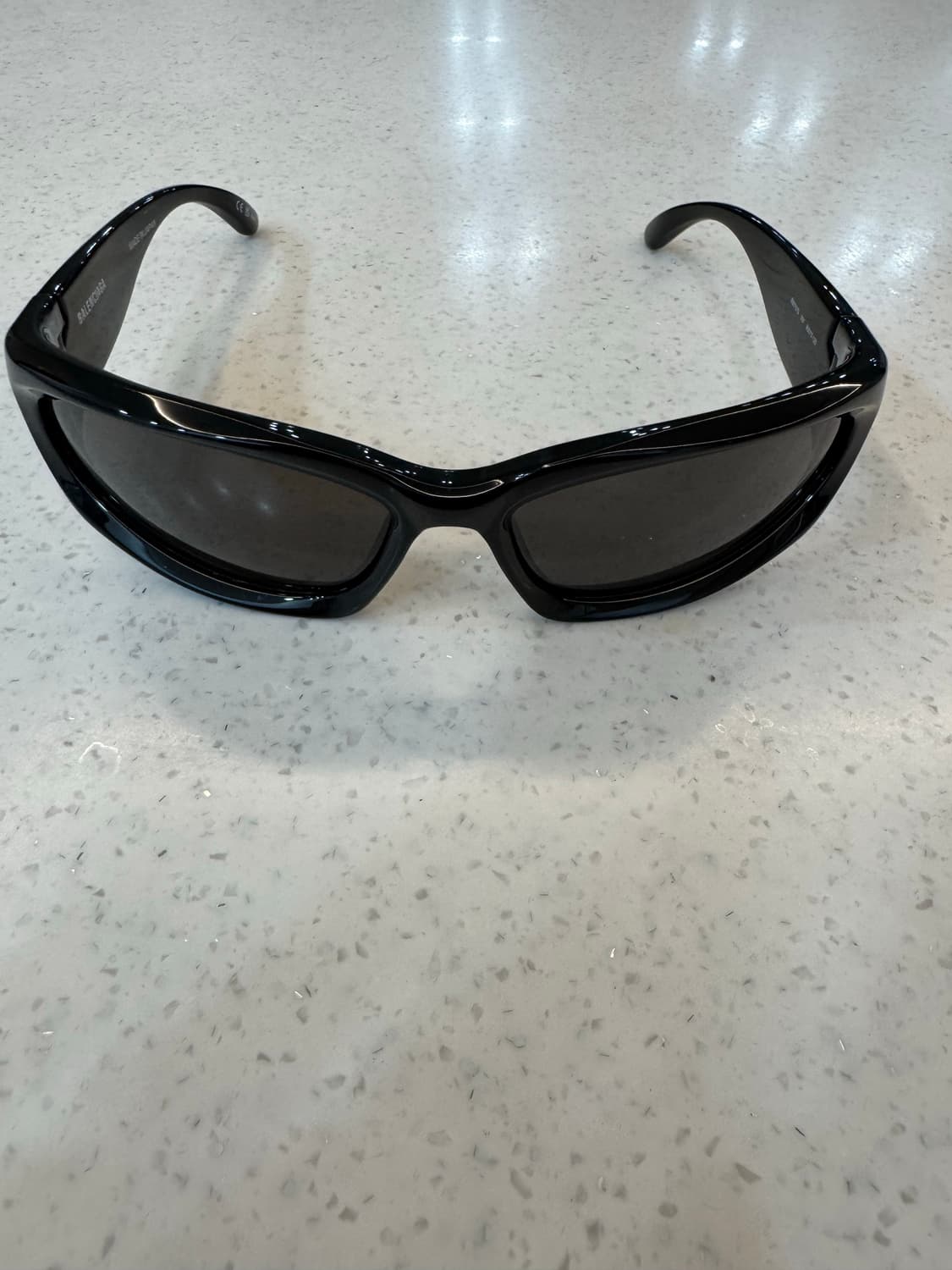 발렌시아가 스위프트 오발 선글라스 판매 상품이미지2