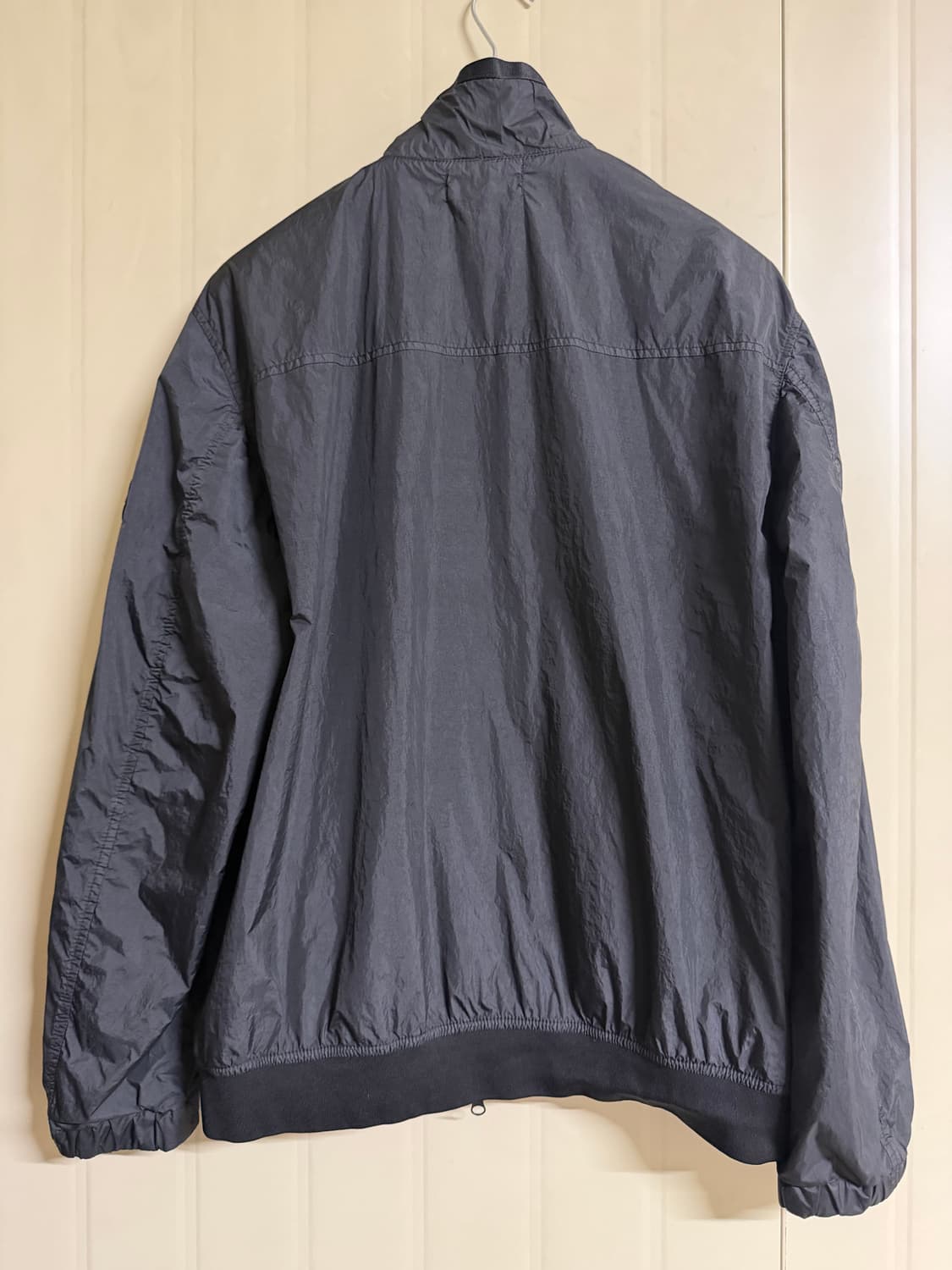 스톤 아일랜드 크링클랩스 R-NY 윈드 레지스턴트 자켓 25ss xl 상품이미지2