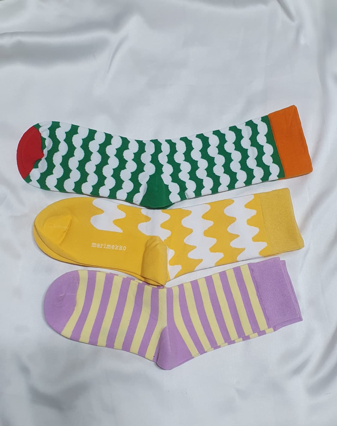 옐로우 퍼플 그린 오렌지 레드 스트라이프 물결 도트 마리메꼬 양말 상품이미지1